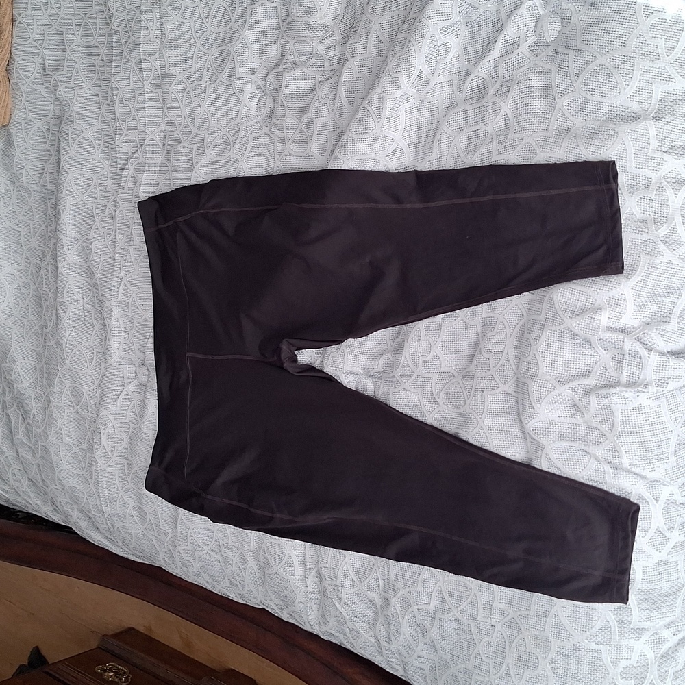 Tek gear yoga pants with side pockets. Size- 3X. Color- black.